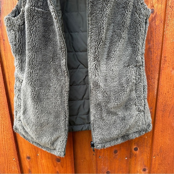 North Face reversible vest - Picture 10 of 12